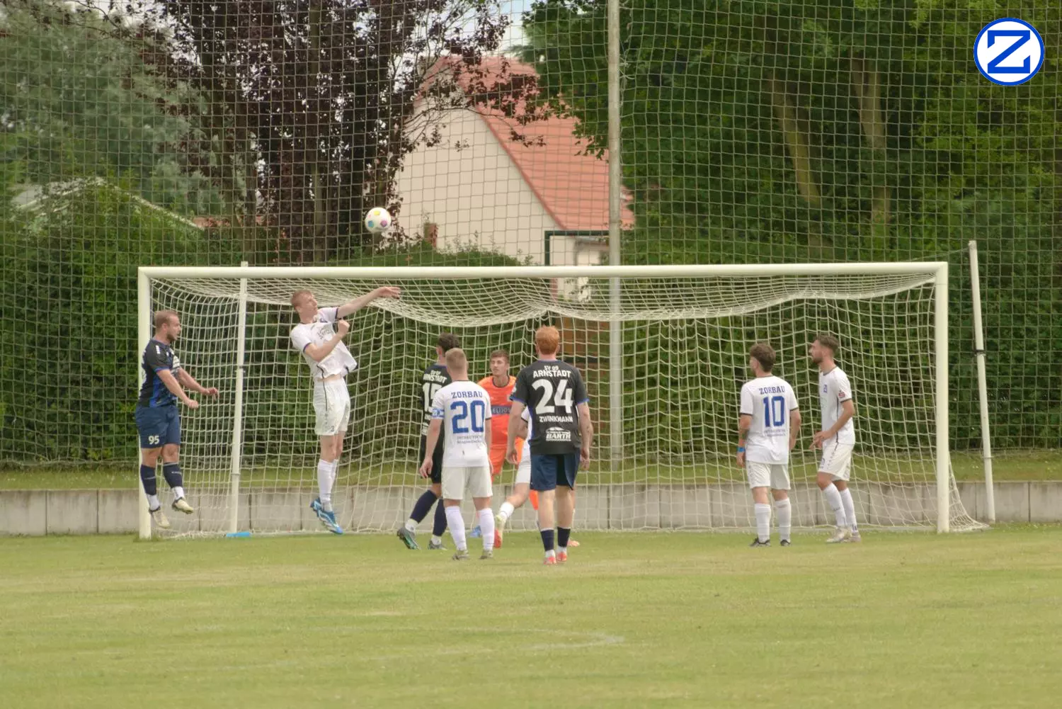 Bild: SV Blau-Weiß Zorbau - SV 09 Arnstadt 4:0 (2:0) - Arnstadt034