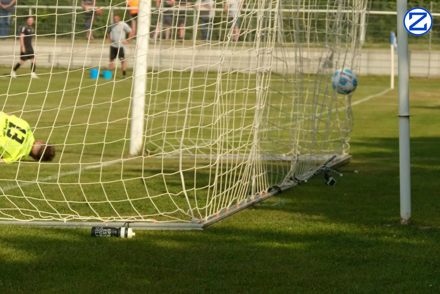 Bild: SV Blau-Weiß Zorbau - BSG Wismut Gera 3:1 (0:0) - Gera003