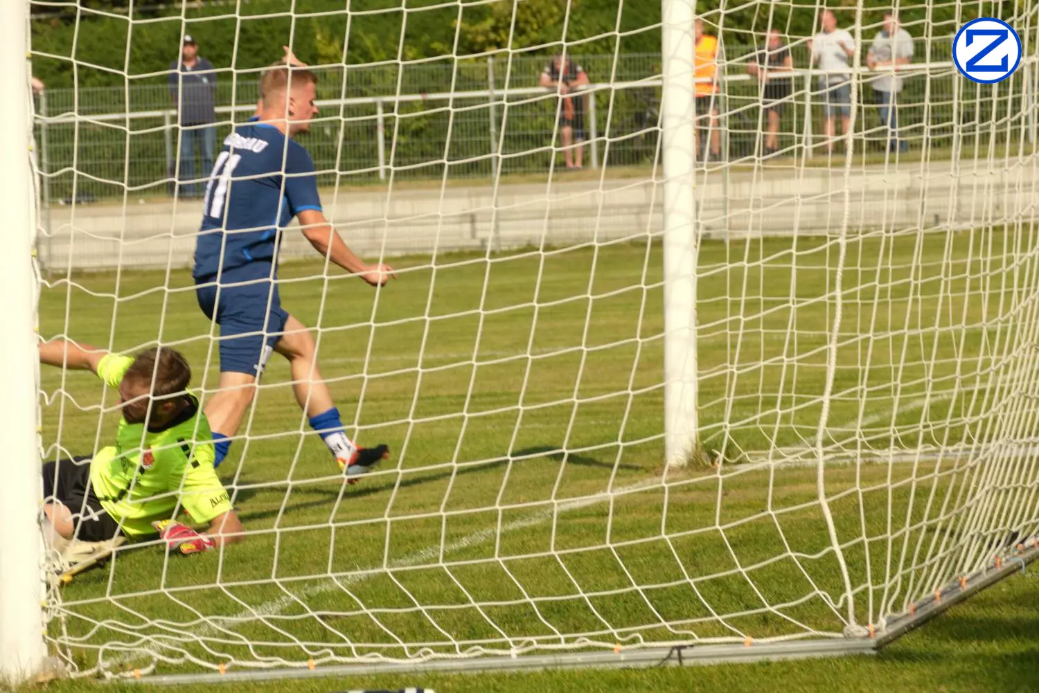 Bild: SV Blau-Weiß Zorbau - BSG Wismut Gera 3:1 (0:0) - Gera008
